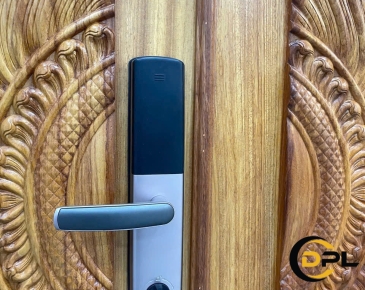THI CÔNG KHÓA ĐIỆN TỬ DEMAX – GIẢI PHÁP AN TOÀN, TIỆN NGHI CHO CỬA HIỆN ĐẠI