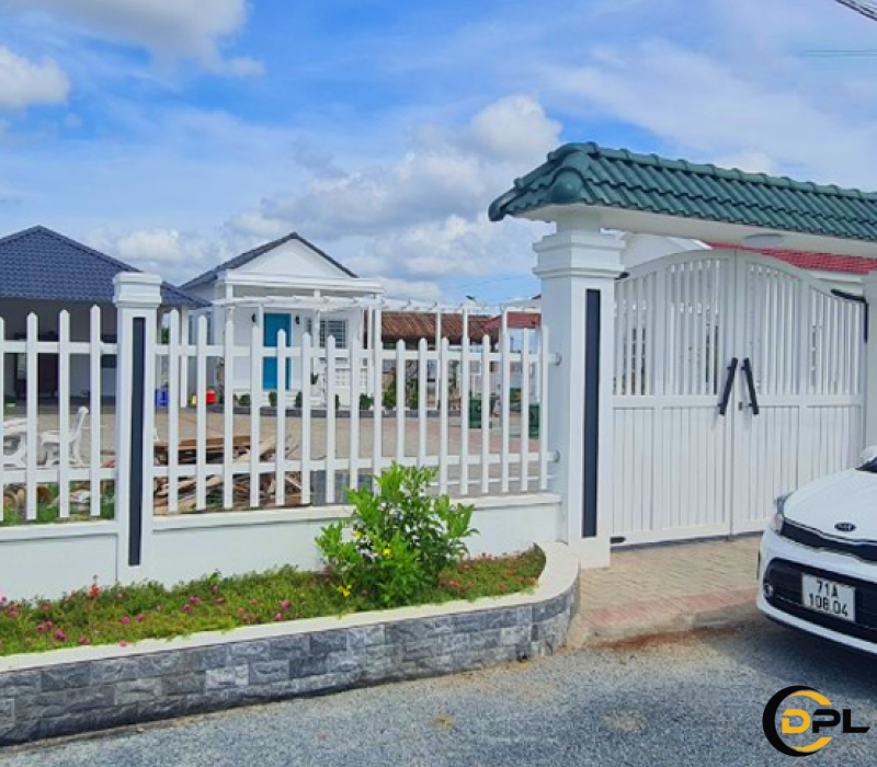 THI CÔNG CỬA CỔNG BẾN TRE