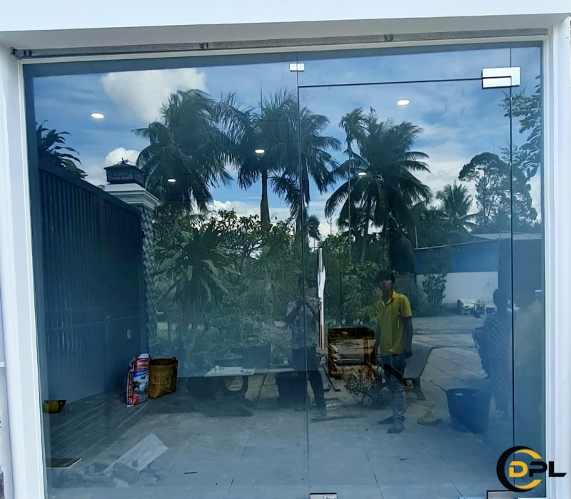 CỬA KÍNH CƯỜNG LỰC GIÁ RẺ BẾN TRE