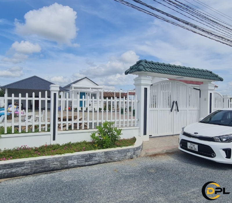 THI CÔNG CỬA CỔNG BẾN TRE