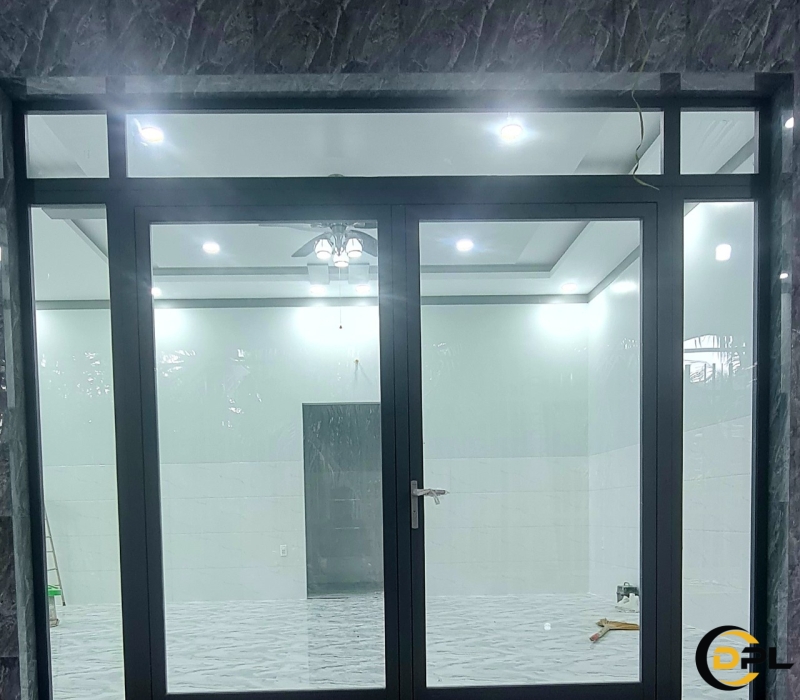 LẮP CỬA NHÔM GIÁ RẺ MỎ CÀY NAM