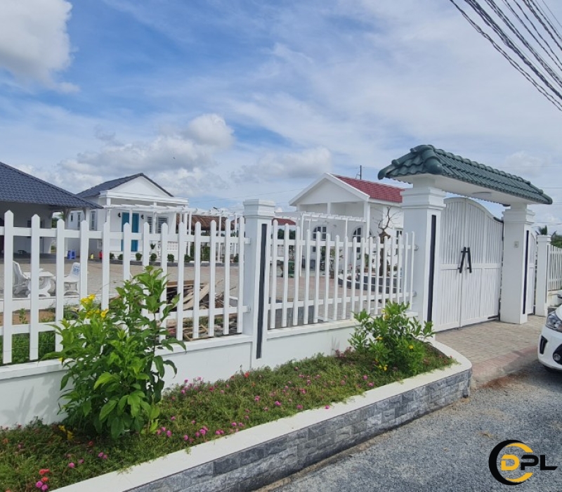 THI CÔNG CỬA CỔNG BẾN TRE