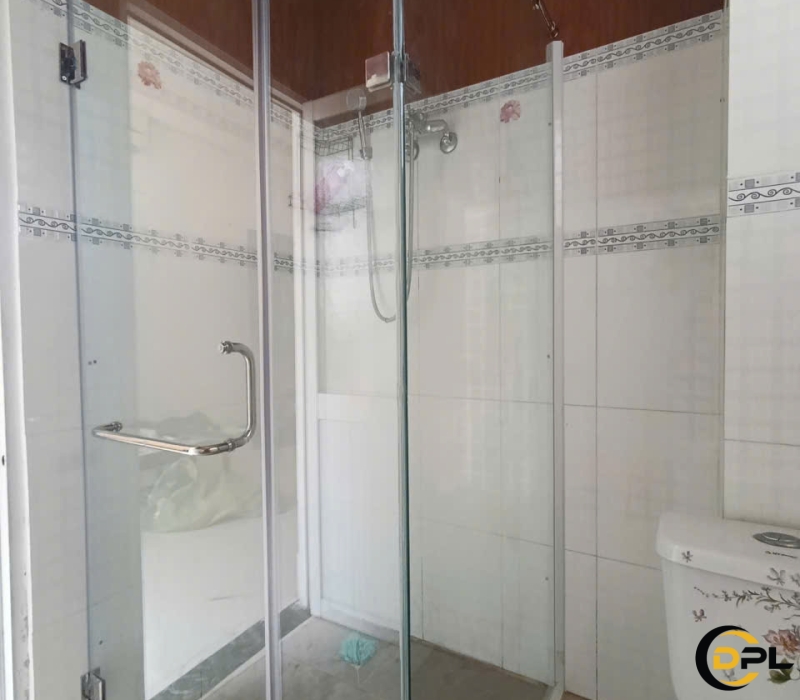 THI CÔNG VÁCH NGĂN KÍNH CƯỜNG LỰC NHÀ VỆ SINH